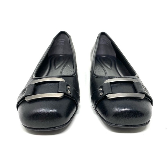 Trotters Sizzle Black Leather Ballet Flats - Picture 2 of 7